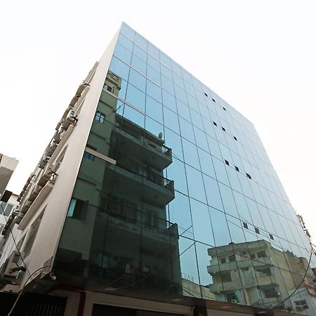 Hotel O M Suites Нью-Дели Экстерьер фото